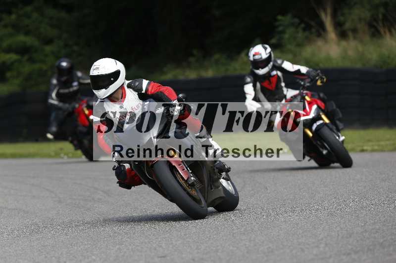 Archiv-2025/42 07.08.2025 Peter Studer Girls Day ADR/Gruppe blau/team